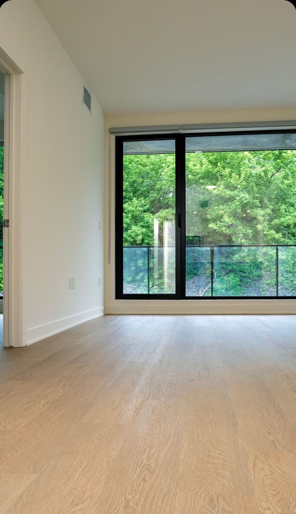 Empty Room Before AI